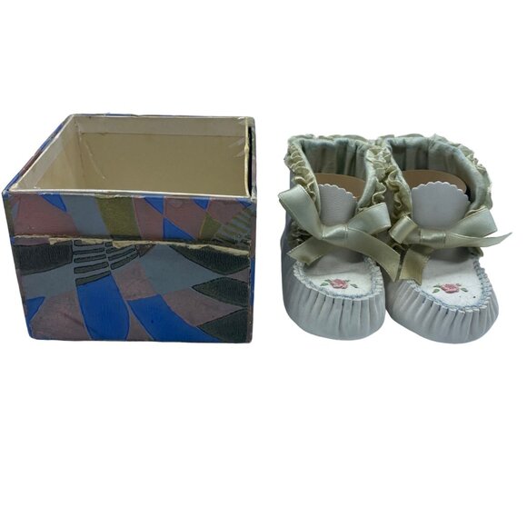 Vtg 1960s Baby Shoes Moccasins Soft Leather Hand-Embroidered Floral Design - Picture 3 of 9